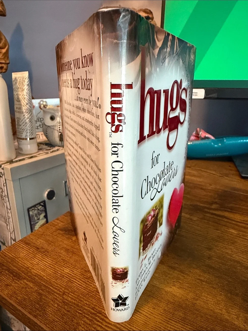 N/A hugs chocolate